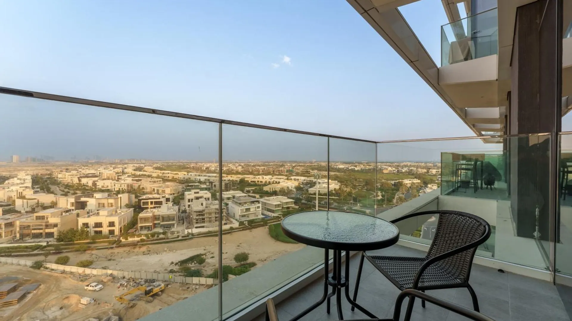Maison Privee - Tranquil Living With Golf Course Vws In Dubai Hills Apartment